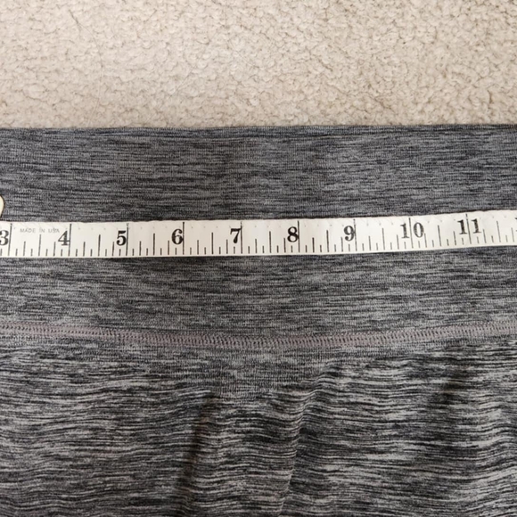 Gray and Black mesh athletic leggings ~ Women's L/XL - Picture 5 of 6